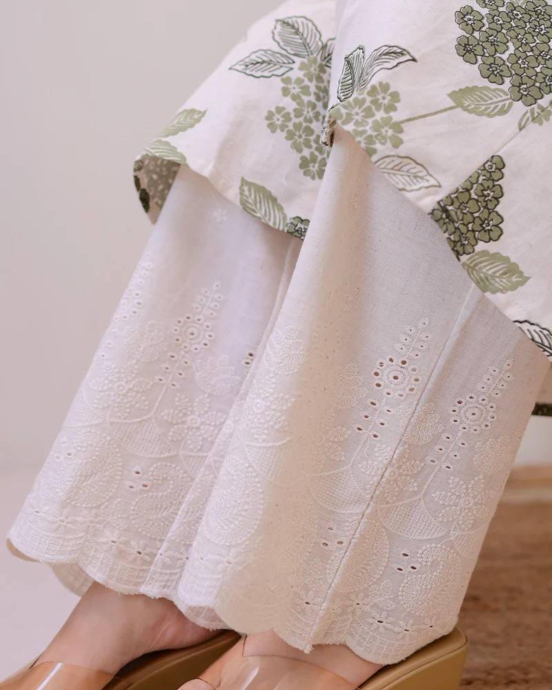 Green Cotton Floral Printed Kurta with Pant Set for Women