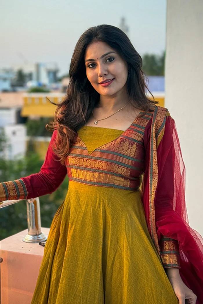 Luxury Vichitra Silk Designer Kurti Set – Trendy Traditional Outfit with Net Dupatta.