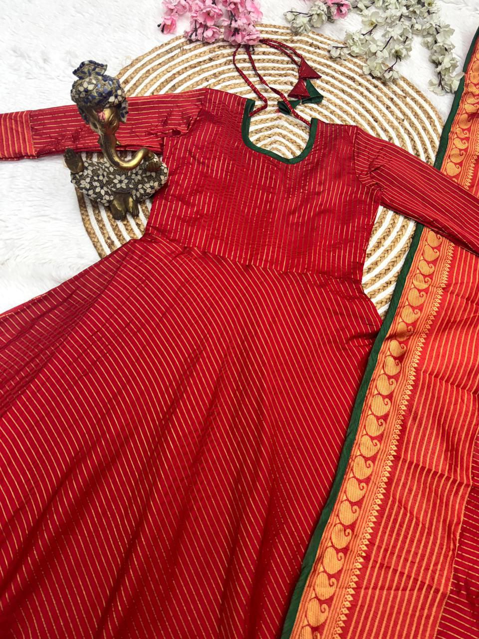 Kota Banarasi  Ethnic Set with Jacquard Zari Work & Lace Dupatta.