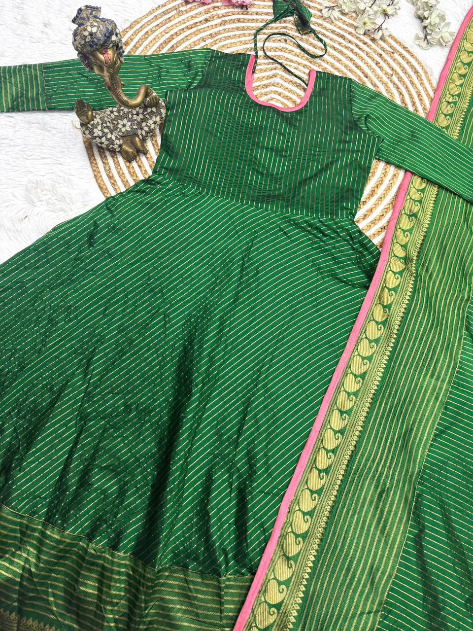 Kota Banarasi  Ethnic Set with Jacquard Zari Work & Lace Dupatta.