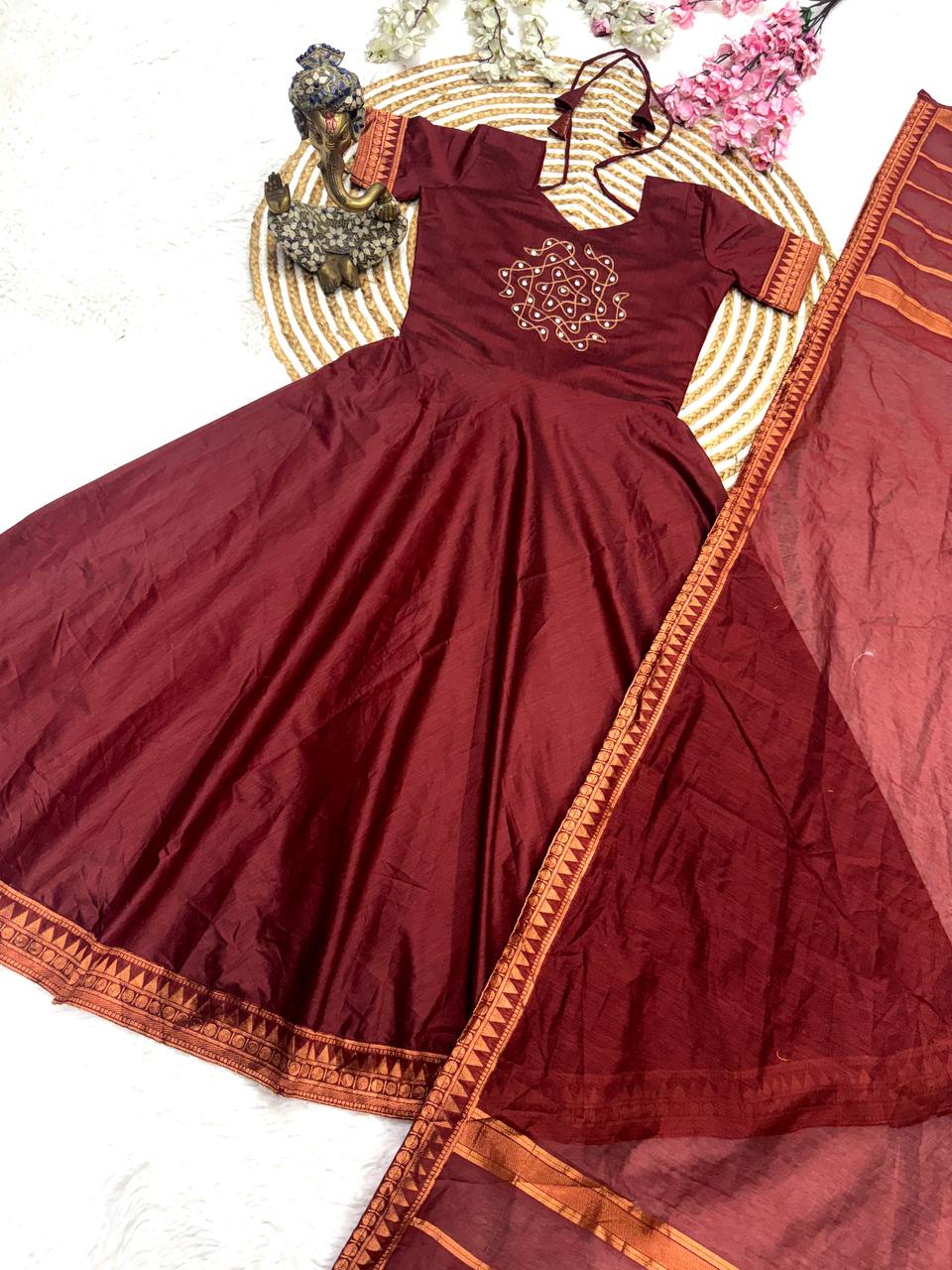 Cotton Traditional Kurti Set with Jacquard Zari Border & Dupatta