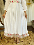 White Chanderi Embroidered Kurti Set with Pink Dupatta for Women