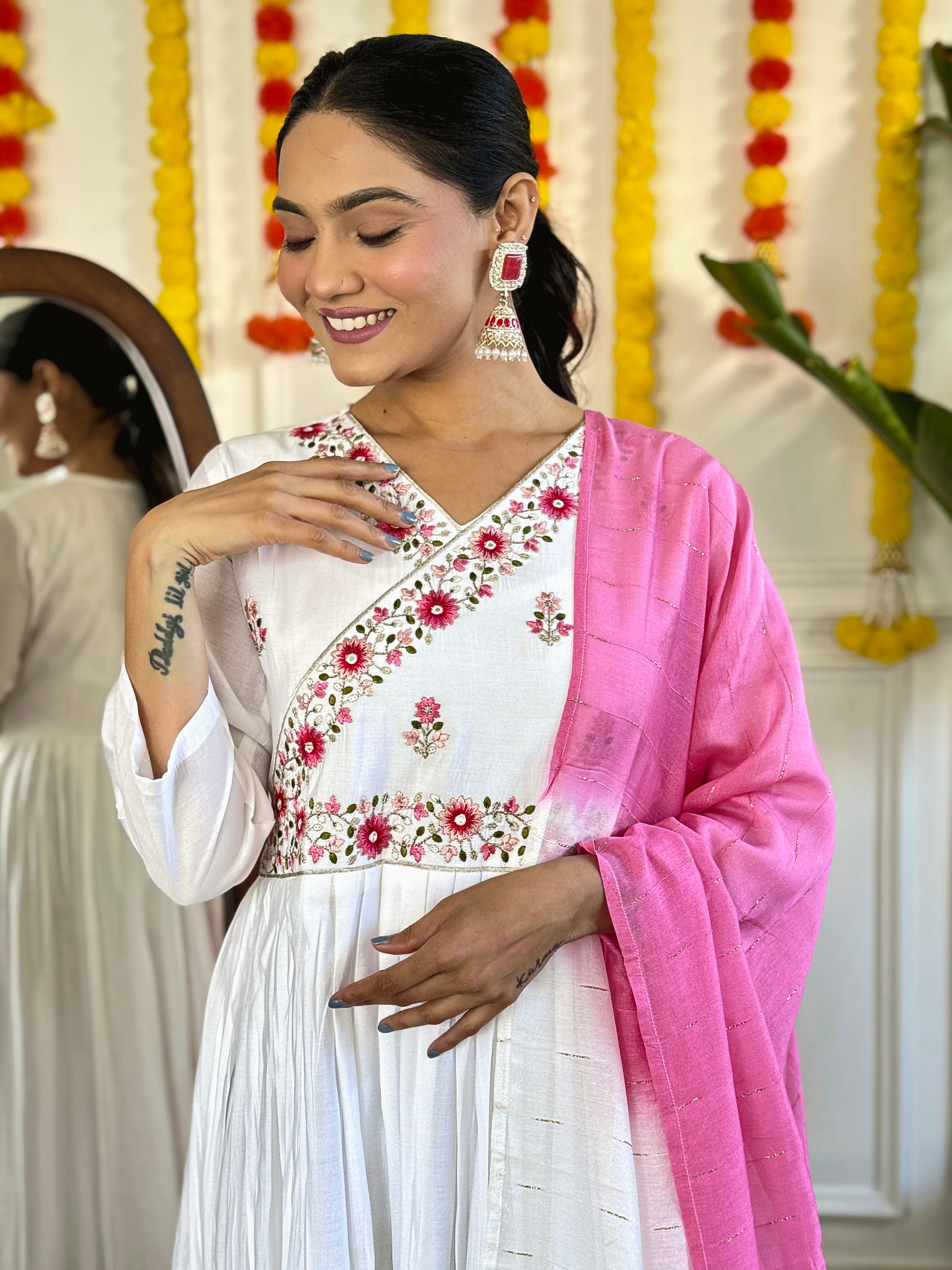 White Chanderi Embroidered Kurti Set with Pink Dupatta for Women