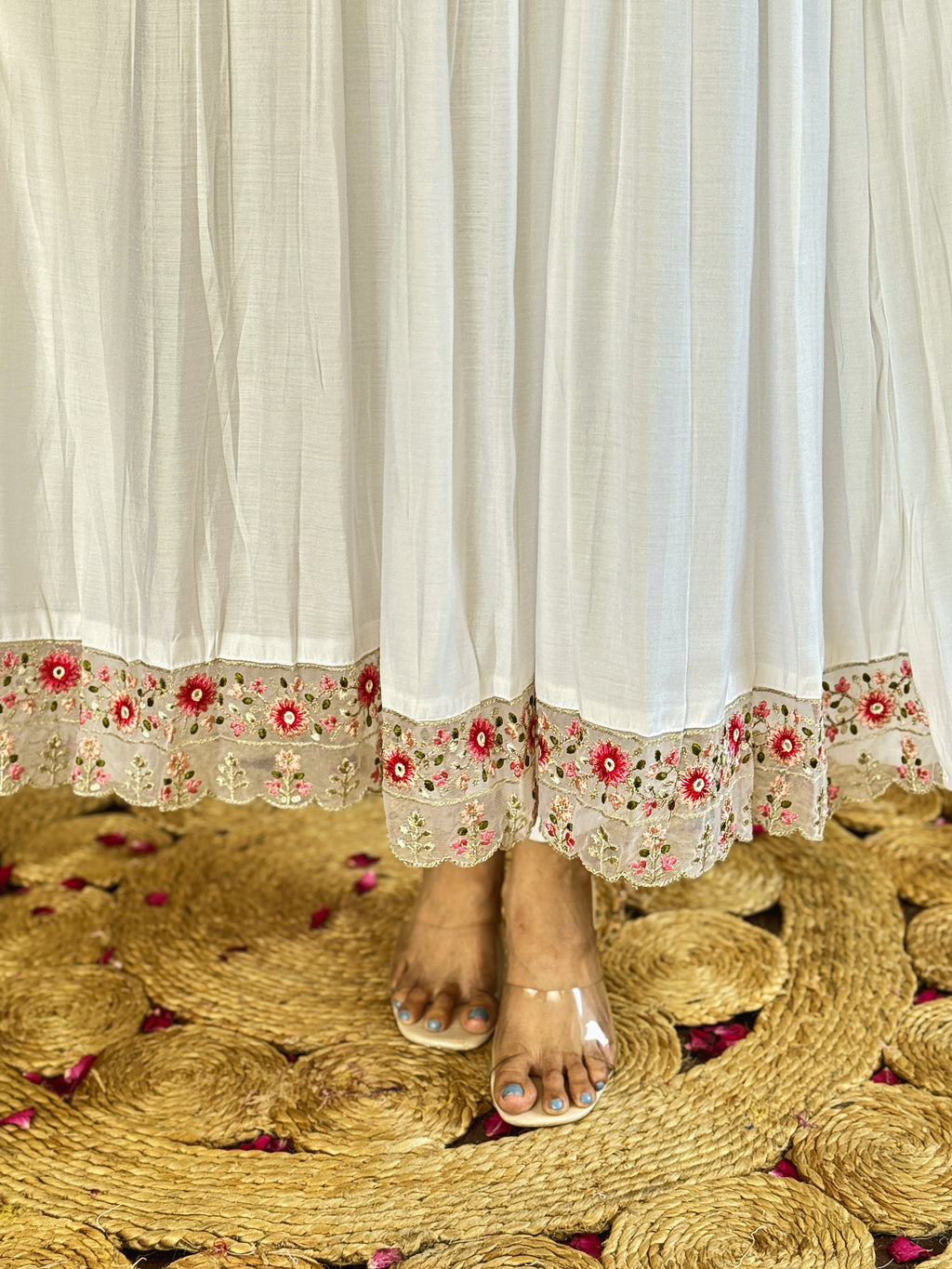 White Chanderi Embroidered Kurti Set with Pink Dupatta for Women