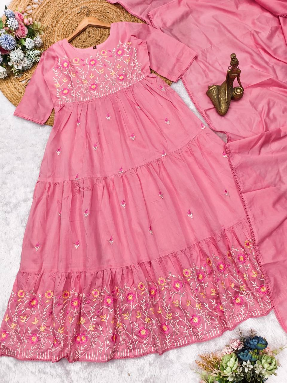 Pink Chanderi Floral Embroidered Kurti Set with Pant & Dupatta for Women