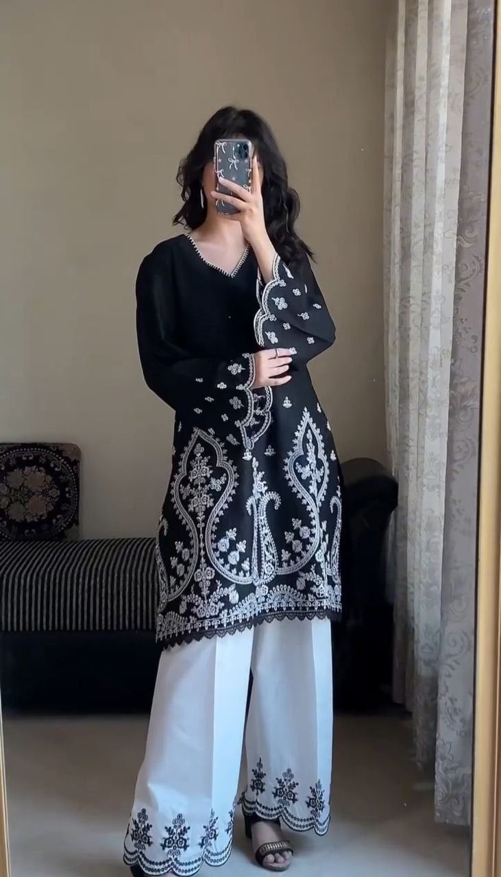 Black & White Crepe Embroidered Kurti Set with Pant for Women