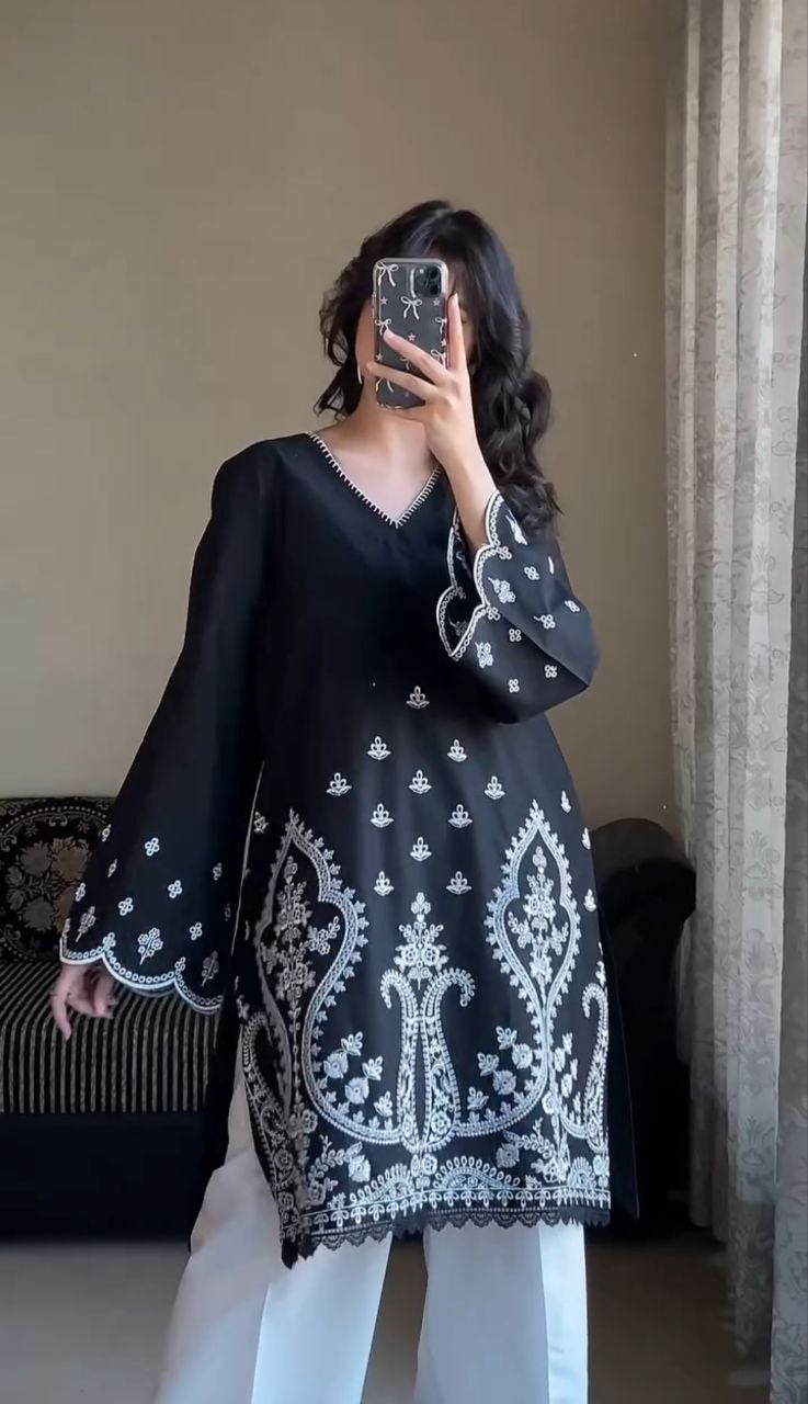 Black & White Crepe Embroidered Kurti Set with Pant for Women