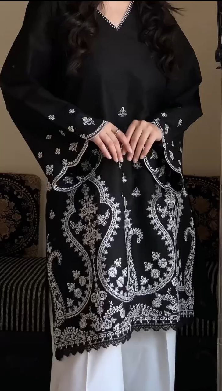 Black & White Crepe Embroidered Kurti Set with Pant for Women