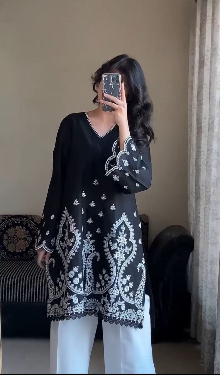 Black & White Crepe Embroidered Kurti Set with Pant for Women