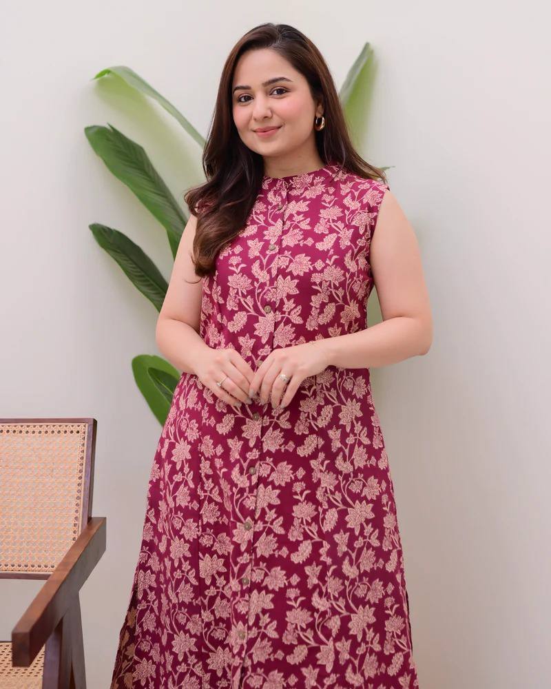 Maroon Cotton Floral Printed Kurta Set with Pant for Women