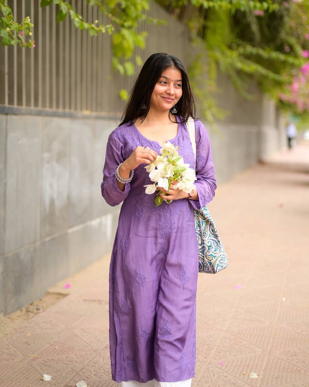 Lavender Rayon Thread Embroidered Kurti Set with Pant for Women